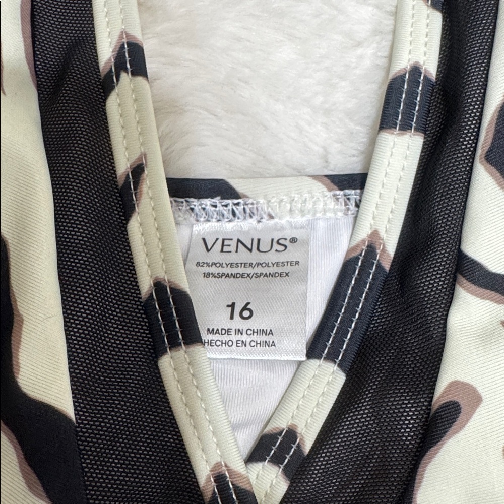 VENUS Black and White High Neck Seim Top - Picture 2 of 3